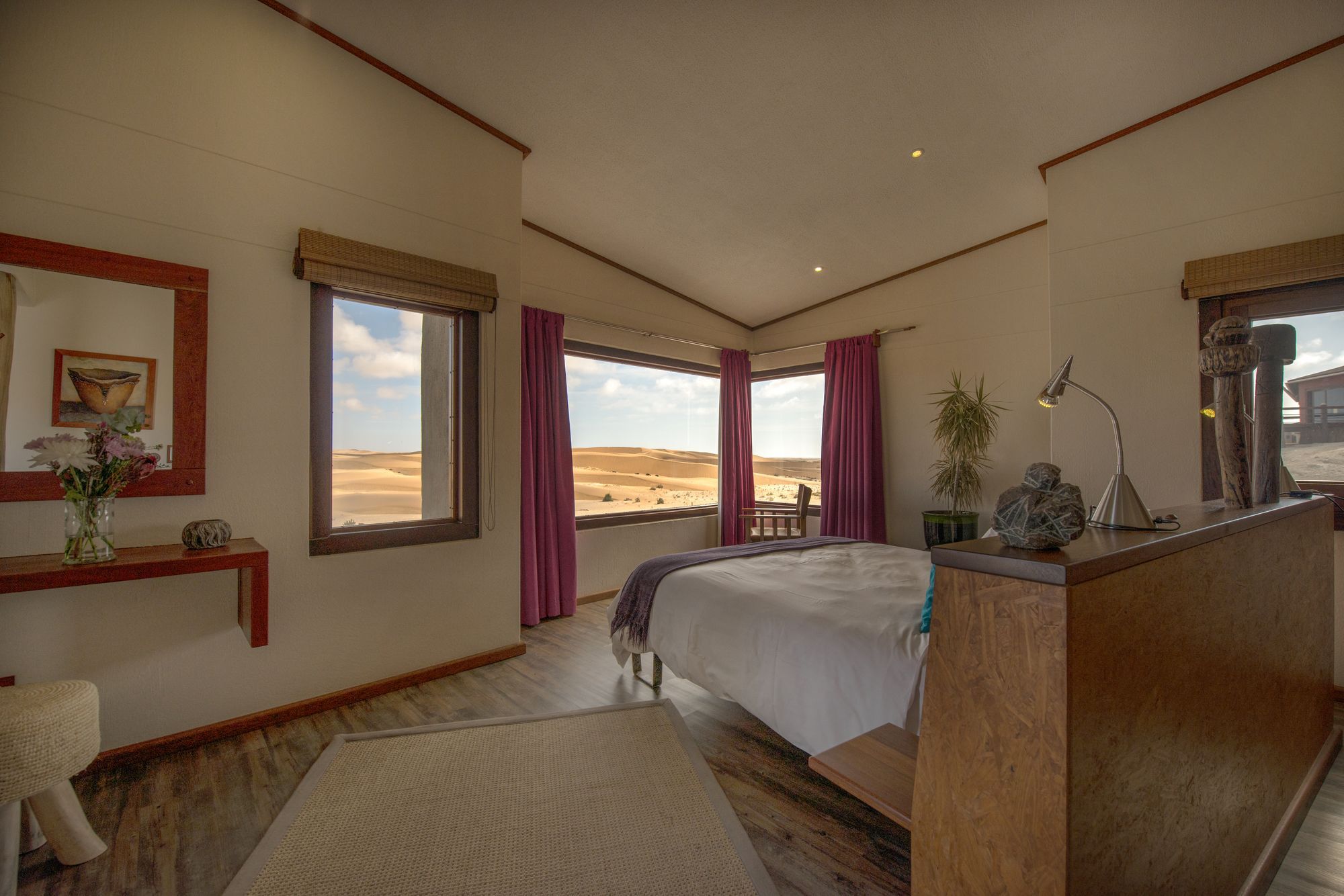 Desert Breeze Lodge Swakopmund Bagian luar foto
